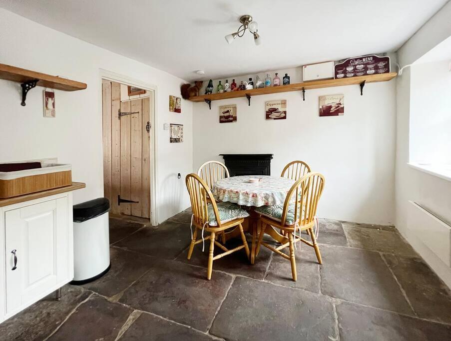 Foresters Inn Cottage 파켄드 외부 사진
